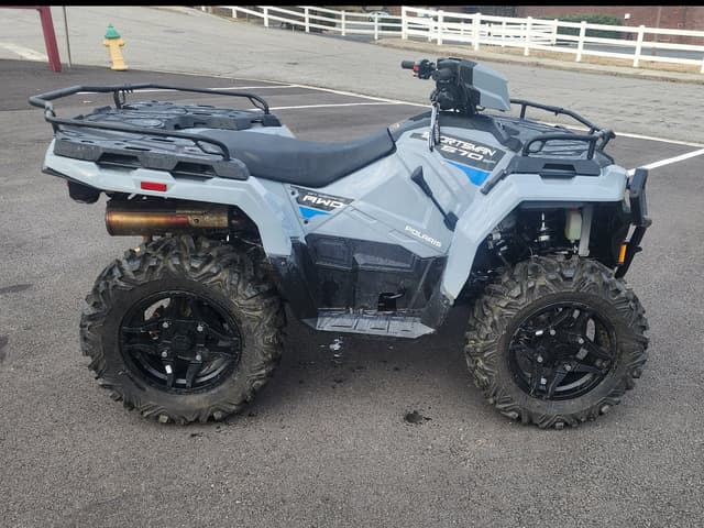 Image of Polaris Sportsman 570 equipment image 1