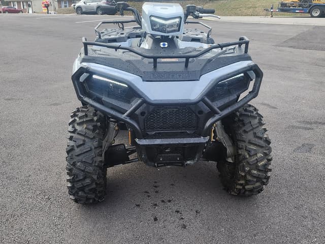 Image of Polaris Sportsman 570 equipment image 2