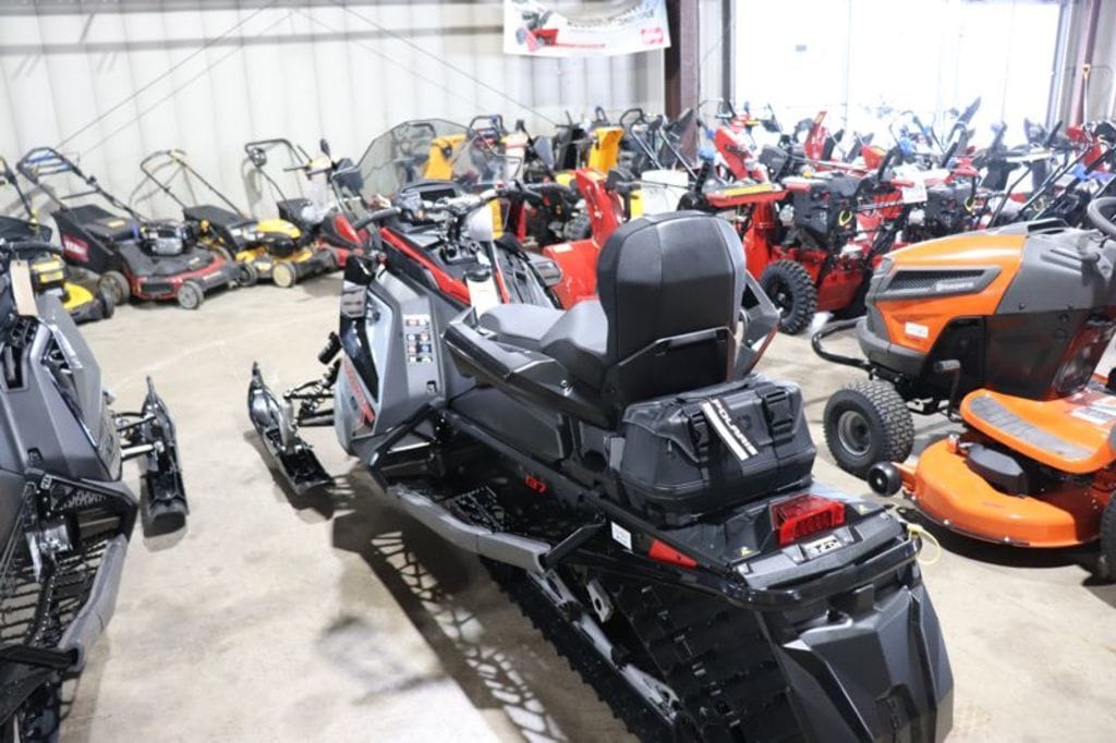 2025 Polaris Indy Equipment Image0