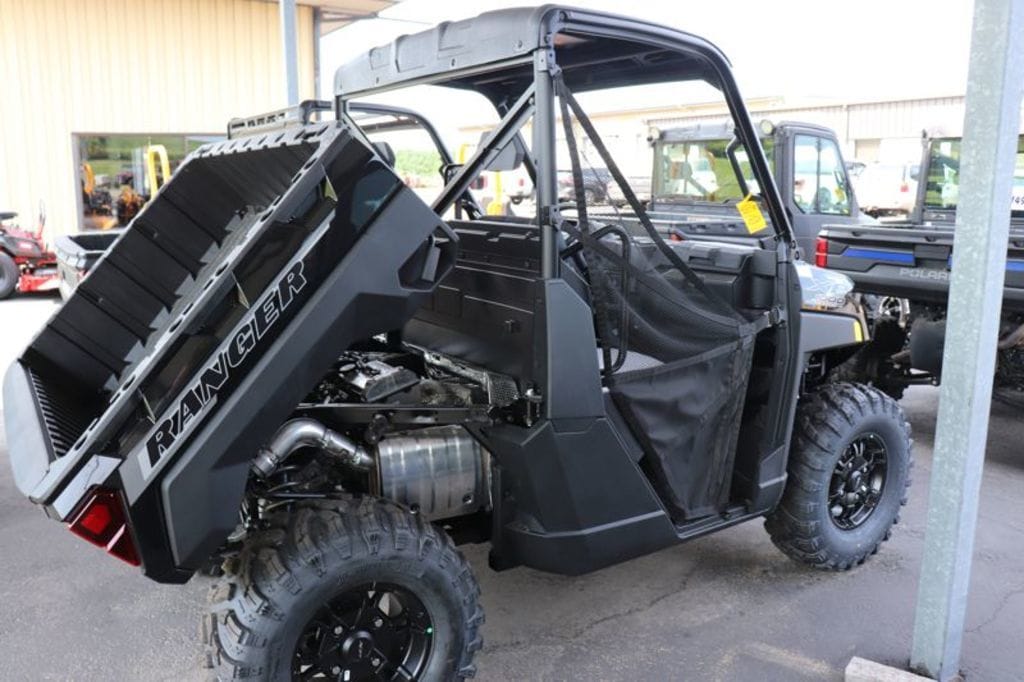 2025 Polaris Ranger XP 1000 Premium Equipment Image0