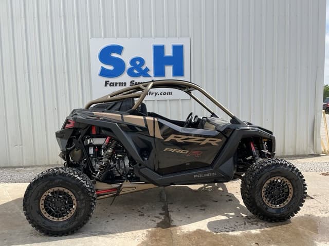 Image of Polaris RZR Pro R Ultimate equipment image 2
