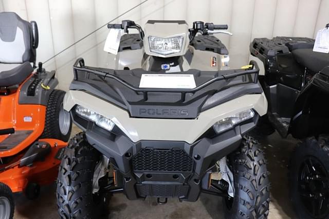 Image of Polaris Sportsman 570 equipment image 1