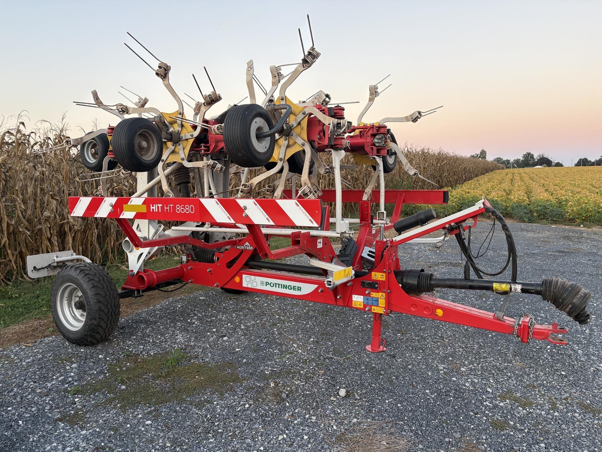 2025 Pottinger HIT HT 8680 Equipment Image0