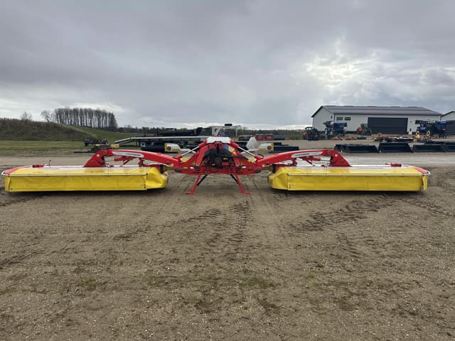 Image of Pottinger Novacat V10000 RC equipment image 1