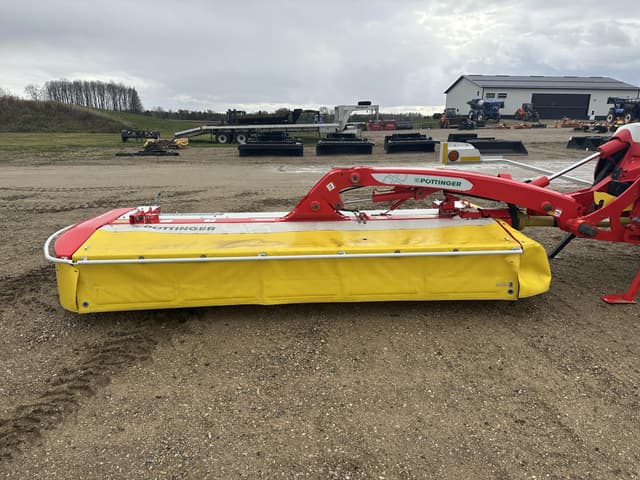 Image of Pottinger Novacat V10000 RC equipment image 2