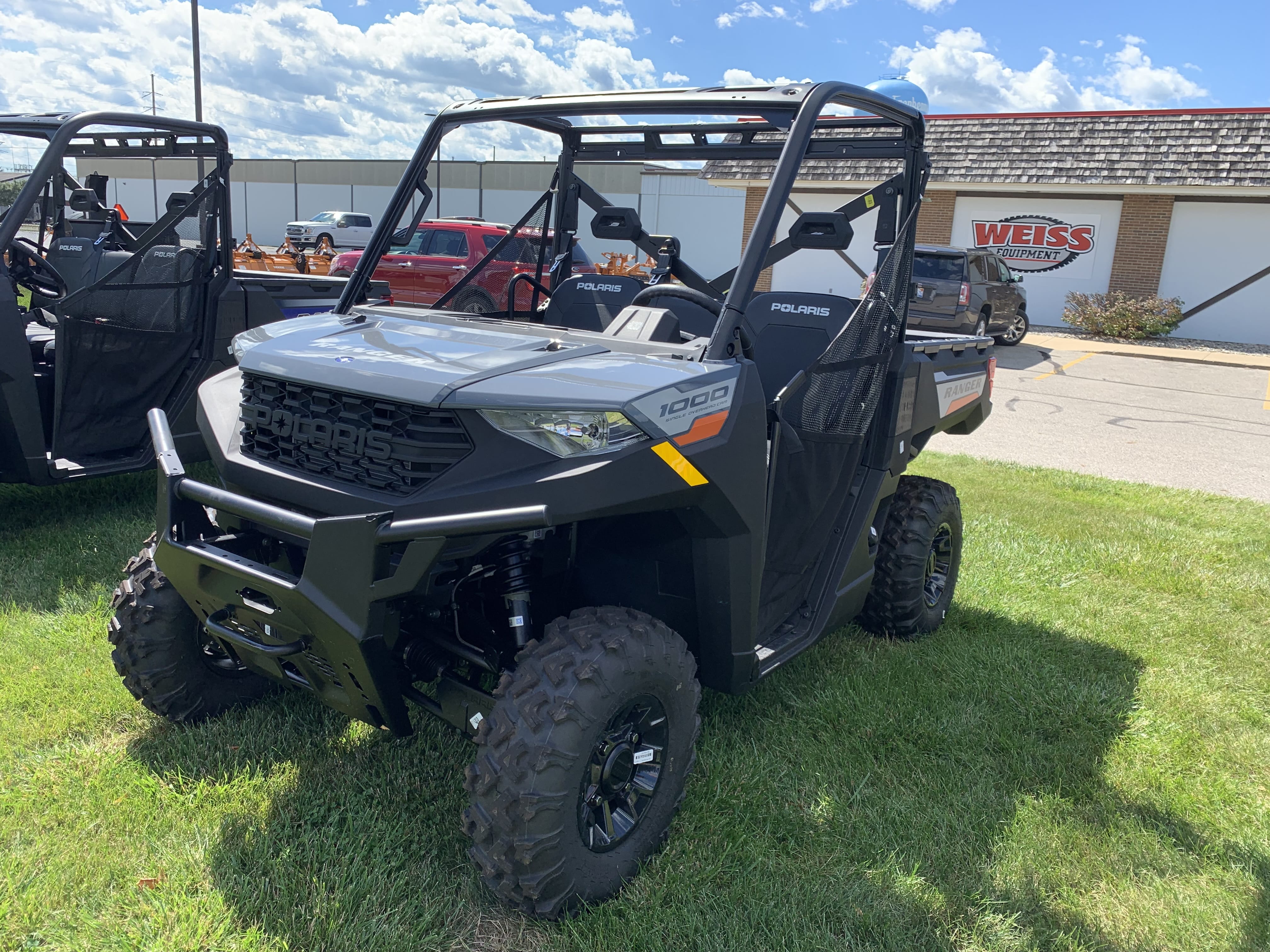 2025 Polaris Ranger 1000 Premium Equipment Image0