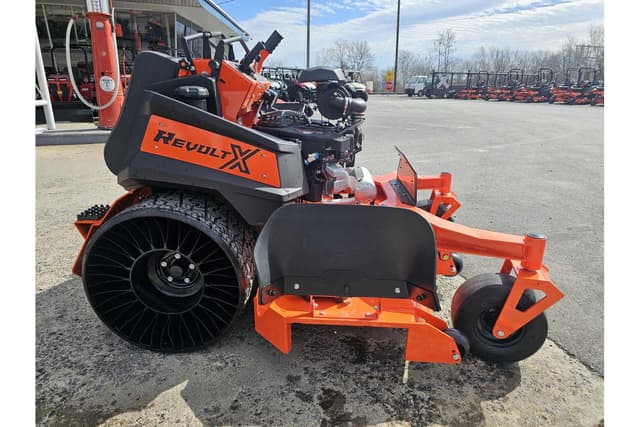 Image of Bad Boy Revolt equipment image 3