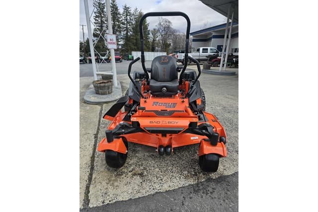 Image of Bad Boy Rogue equipment image 2