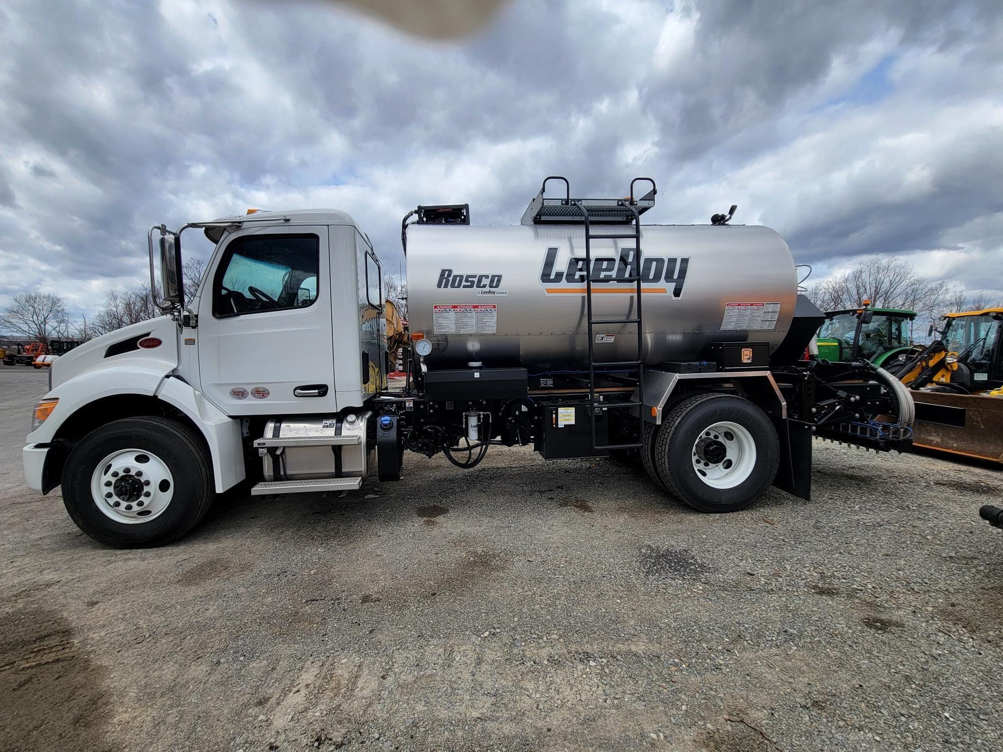 2025 Rosco Maximizer 3B Equipment Image0