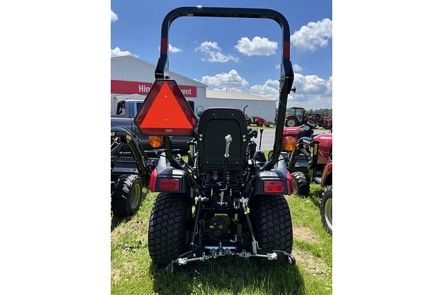 Image of Yanmar SA223 equipment image 2