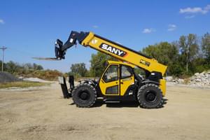 2025 SANY STH1056A Image