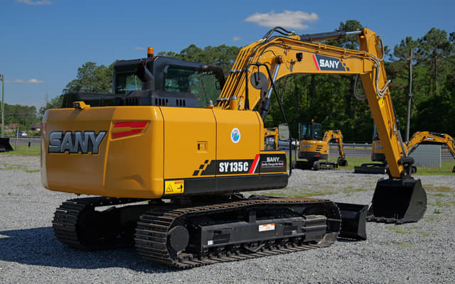 Image of SANY SY135C equipment image 2