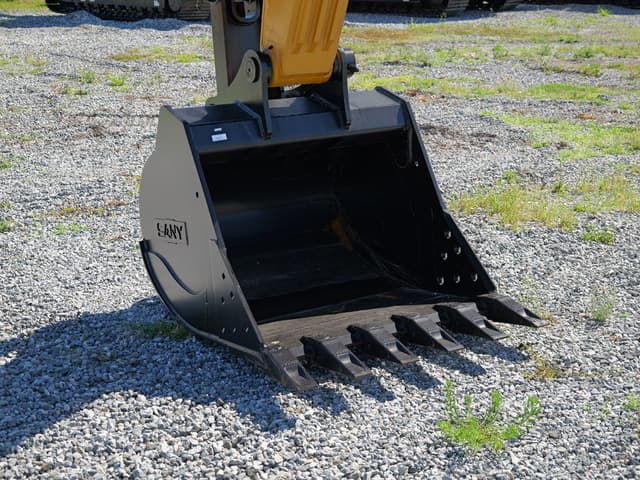 Image of SANY SY215C LC equipment image 4