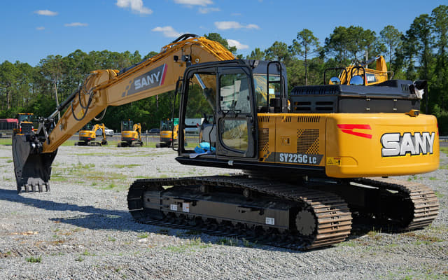 Image of SANY SY225C LC equipment image 2