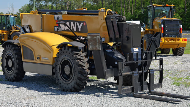 Image of SANY STH1056A equipment image 2
