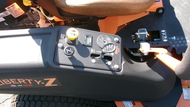 Image of Scag Liberty-Z equipment image 3