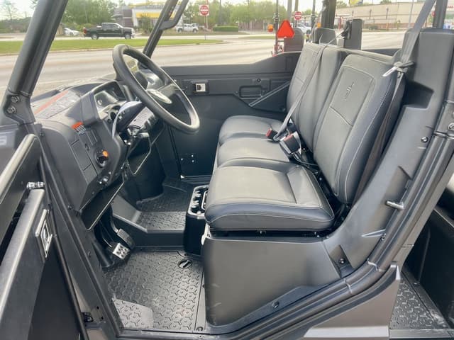 Image of Segway UT10 P equipment image 3