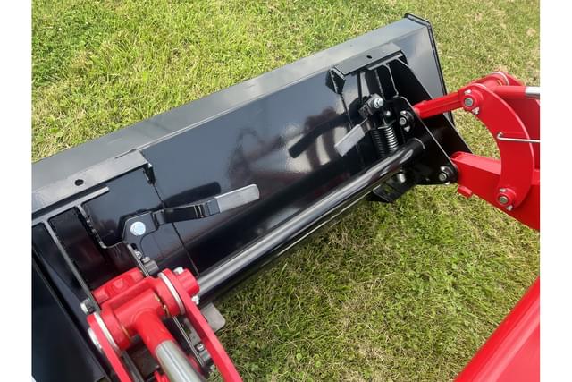 Image of TYM 4215H equipment image 4