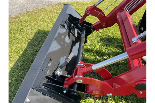 Image of TYM 4820h equipment image 4