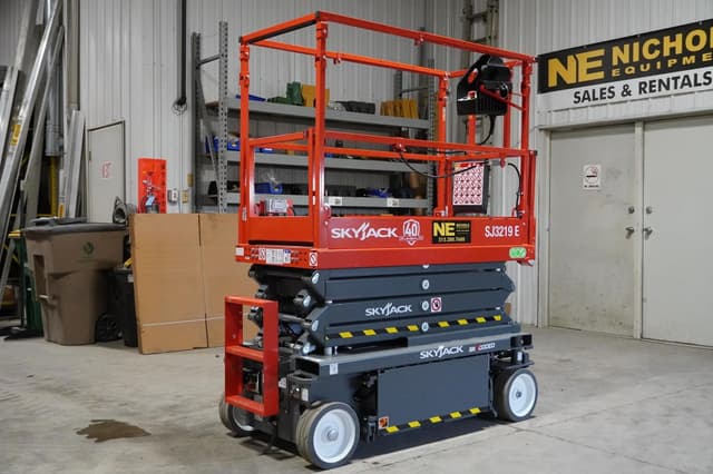 Image of Sky Jack SJ3219E equipment image 1