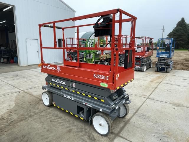 Image of Sky Jack SJ3220E equipment image 3