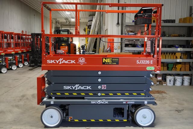 Image of Sky Jack SJ3226E equipment image 4