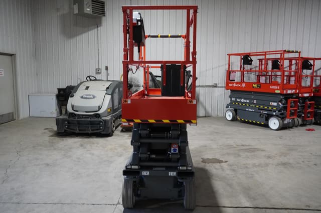 Image of Sky Jack SJ3226E equipment image 2