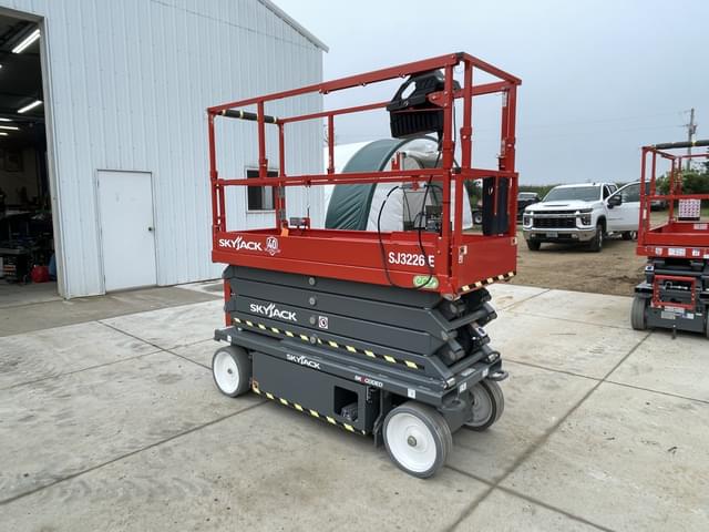 Image of Sky Jack SJ3226E equipment image 2