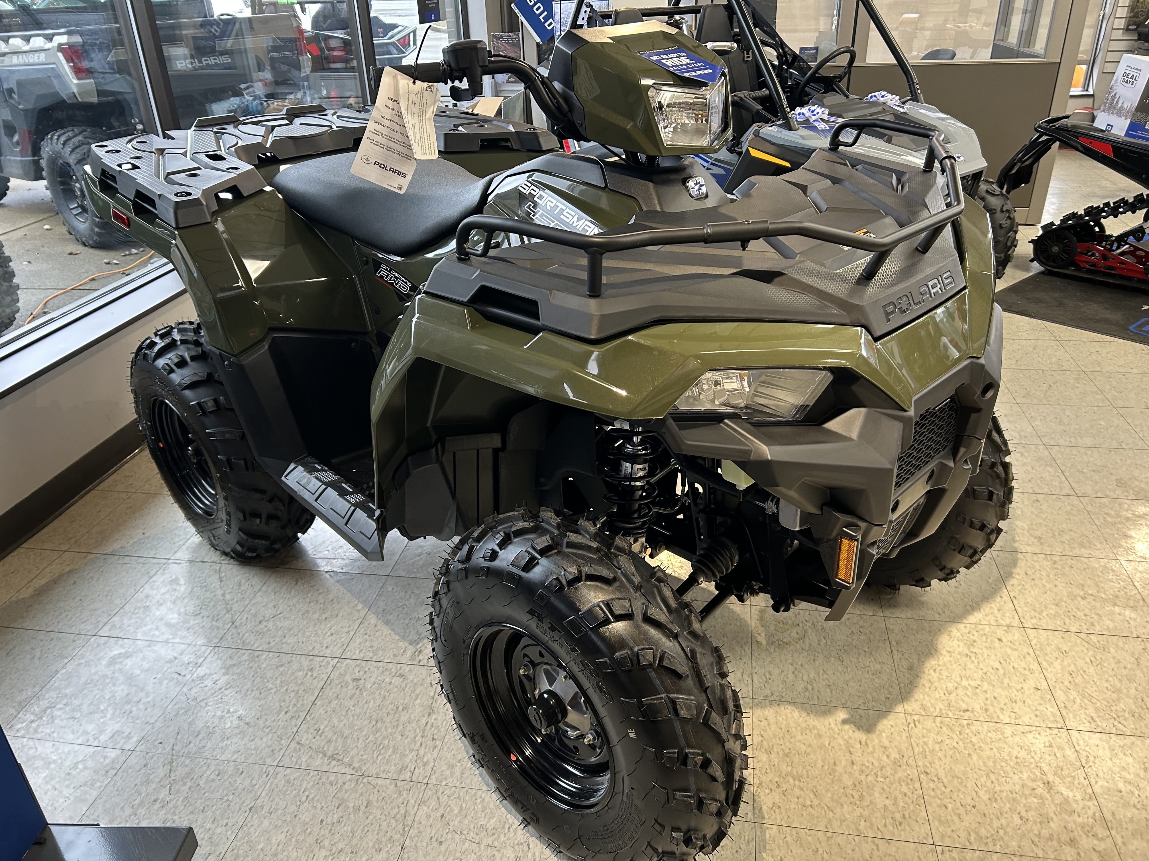 2025 Polaris Sportsman 570 Equipment Image0