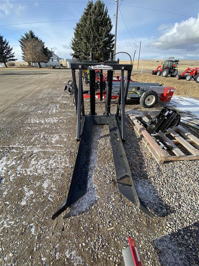 Image of Square Spinner Bale Feeder equipment image 2