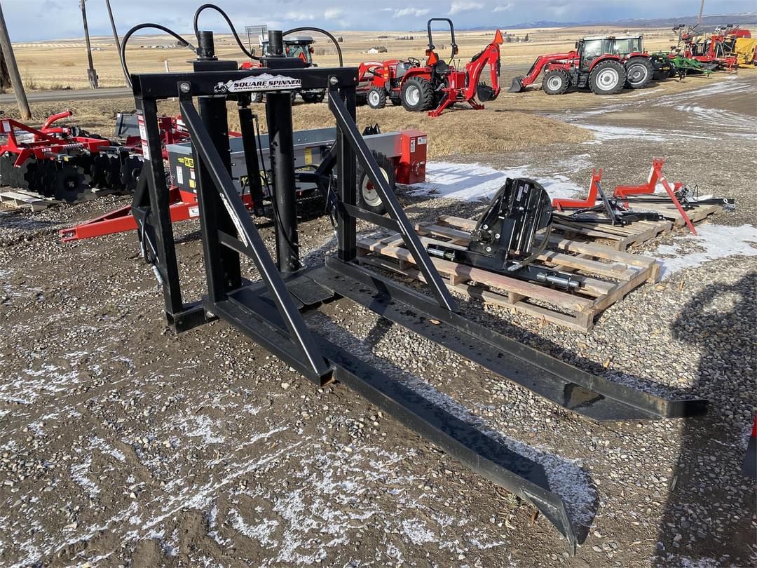 Image of Square Spinner Bale Feeder Primary image