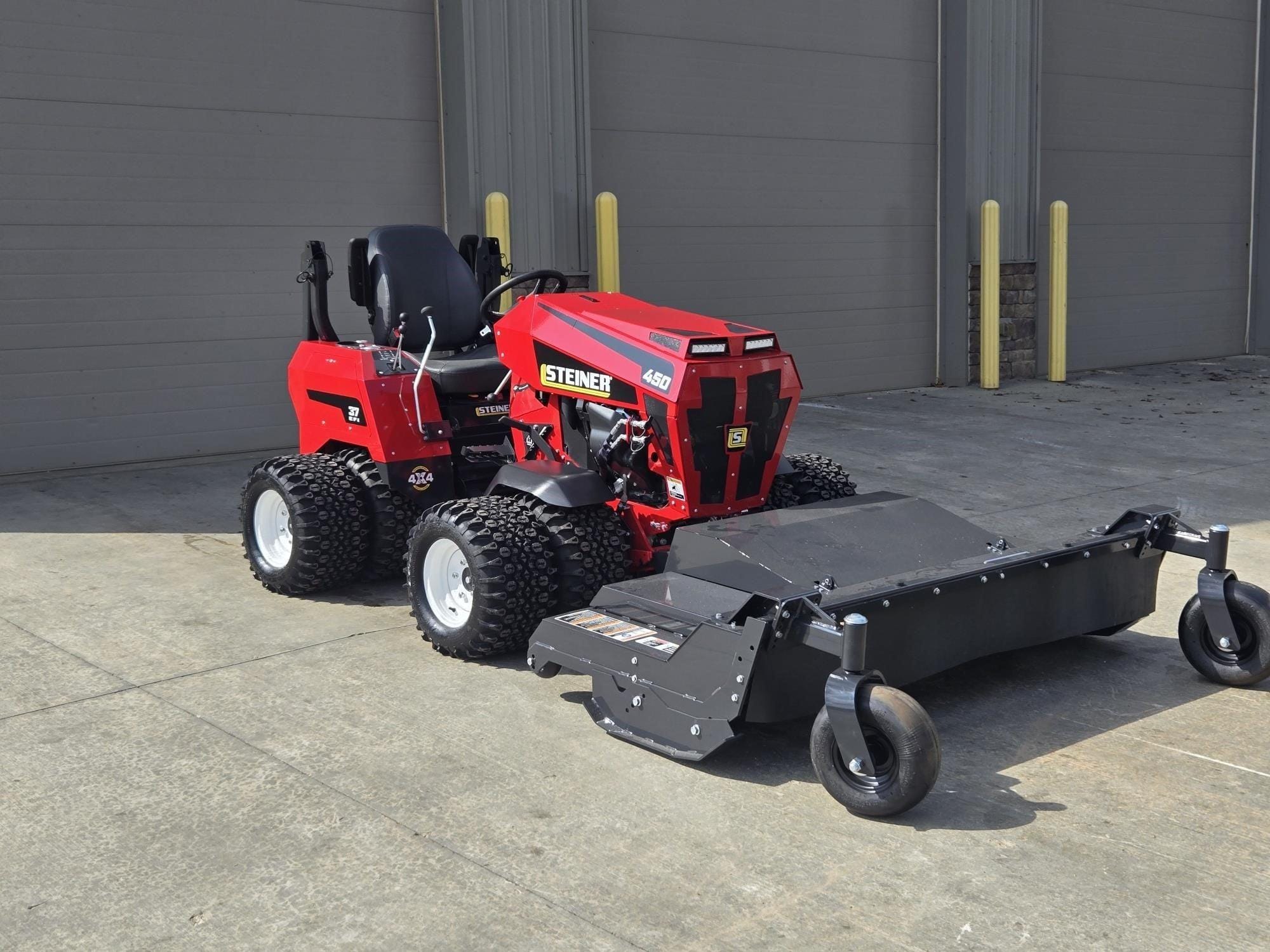 2025 Steiner 450 Equipment Image0
