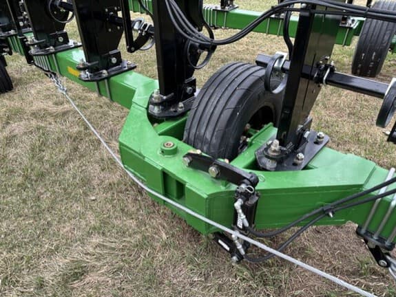 Image of Summers SuperWeeder equipment image 4