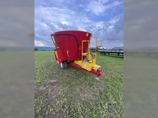 2025 Supreme 400 Equipment Image0