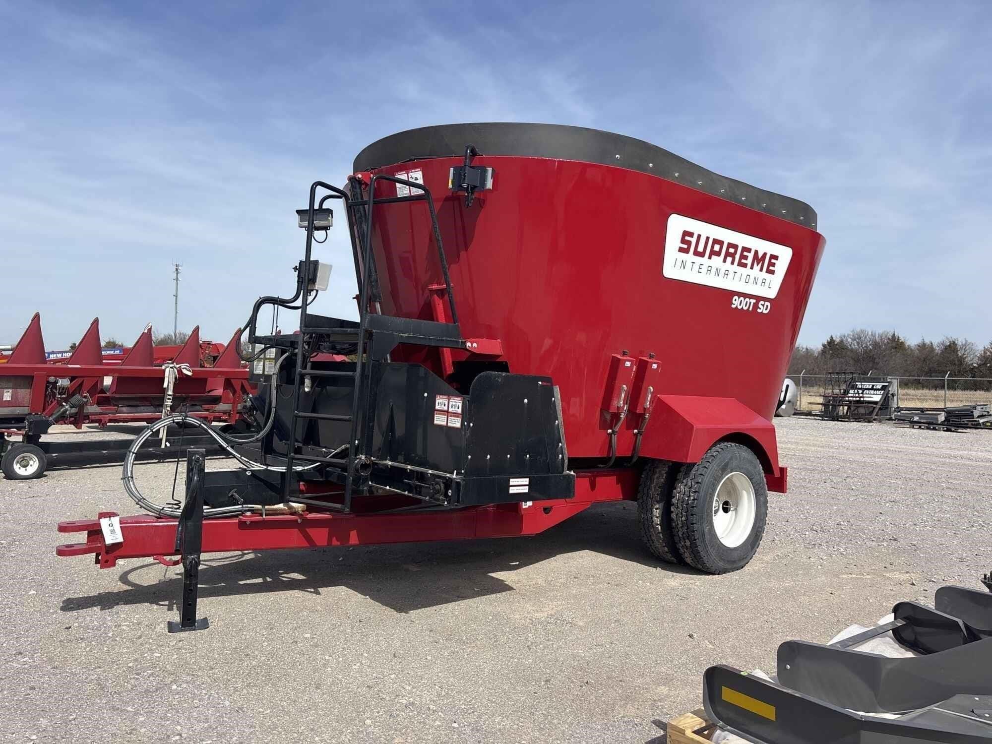 Main image Supreme 900T