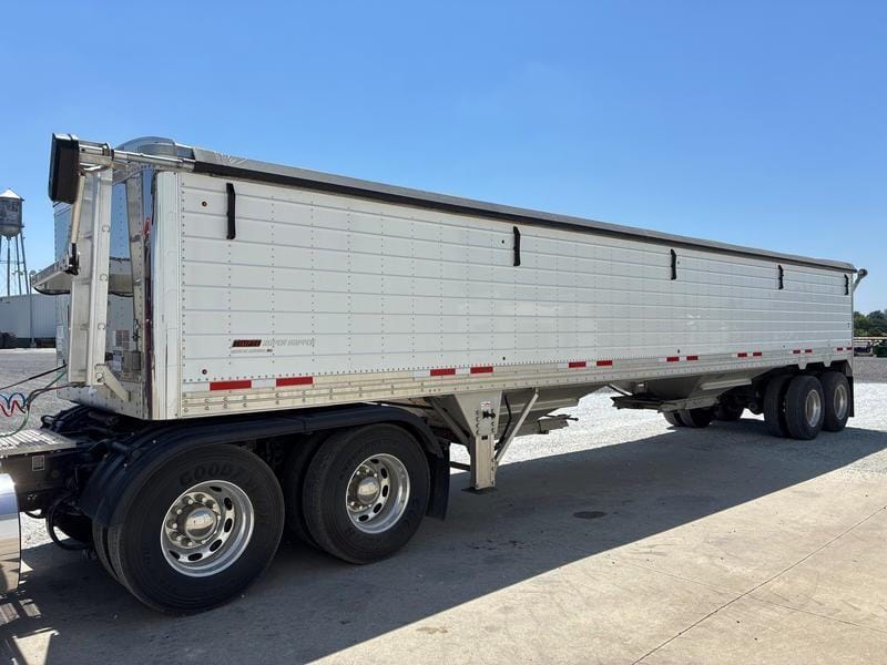 2025 Timpte Super Hopper Equipment Image0