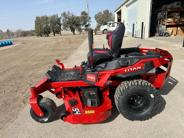 Image of Toro Titan equipment image 2