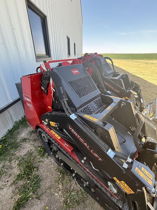 Image of Toro Dingo TX-1000 equipment image 4