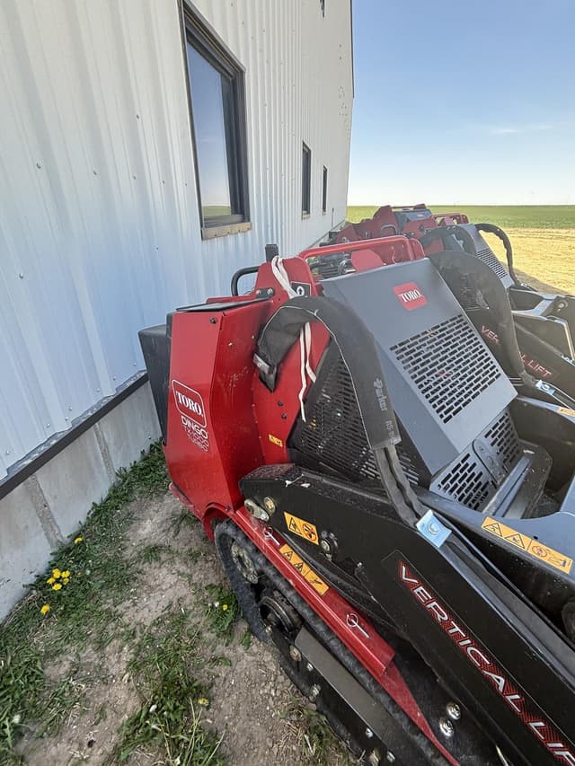 Image of Toro Dingo TX-1000 equipment image 3