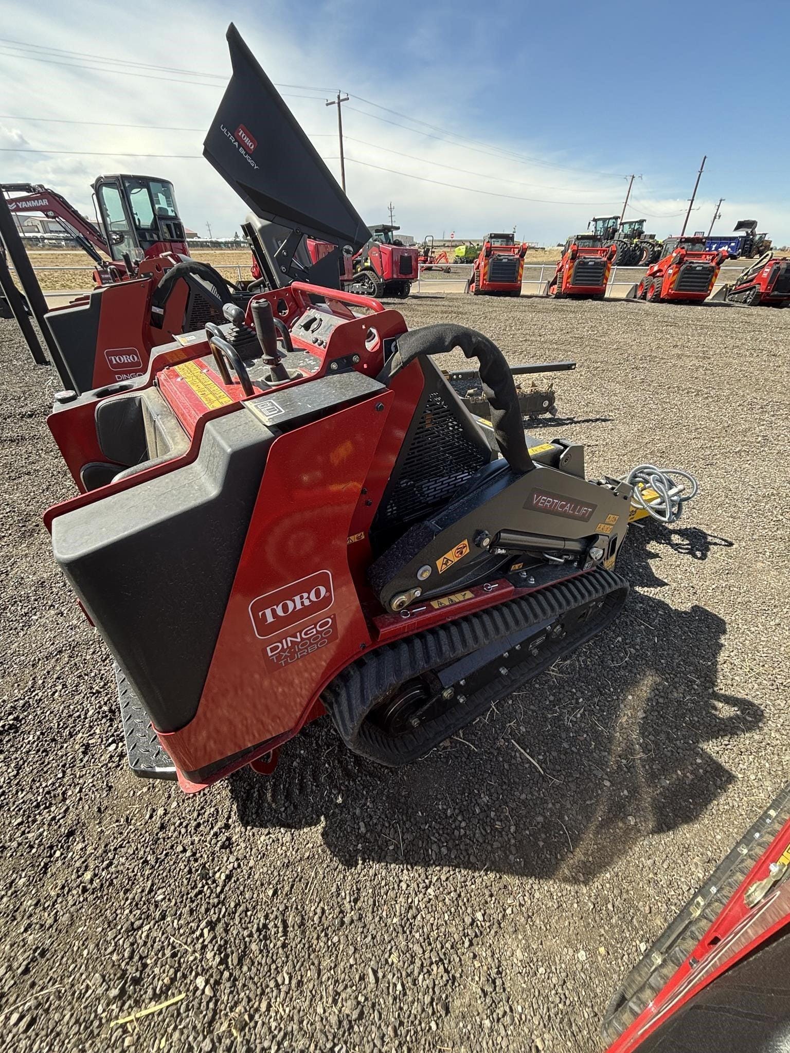 2025 Toro  Dingo TX-1000 Equipment Image0