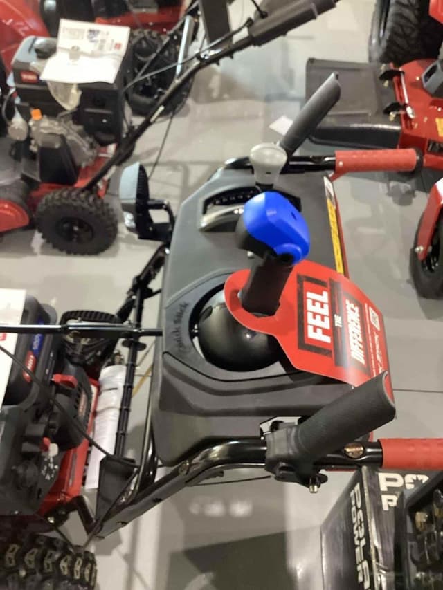 Image of Toro Power Max 826 OAE equipment image 1