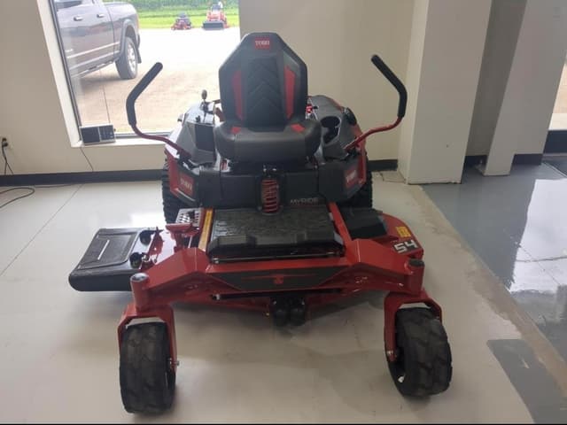 Image of Toro Titan equipment image 2