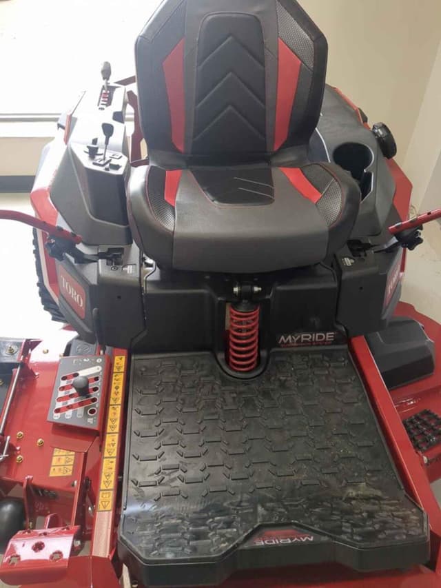 Image of Toro Titan equipment image 4