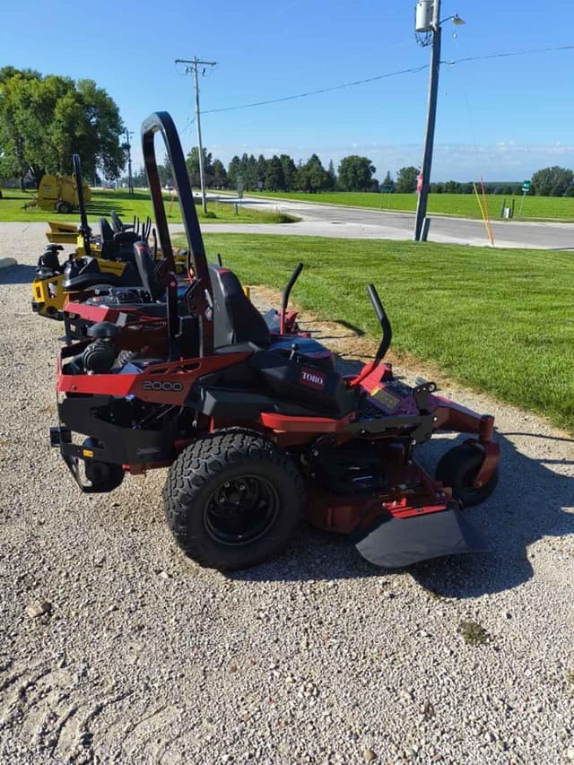 Image of Toro ZMASTER 2000 equipment image 3