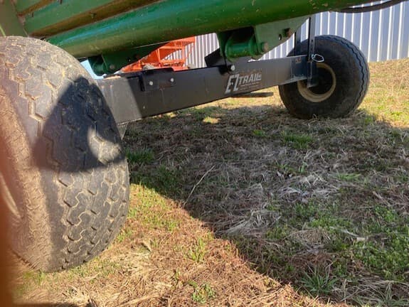 Image of E-Z Trail 880 equipment image 4