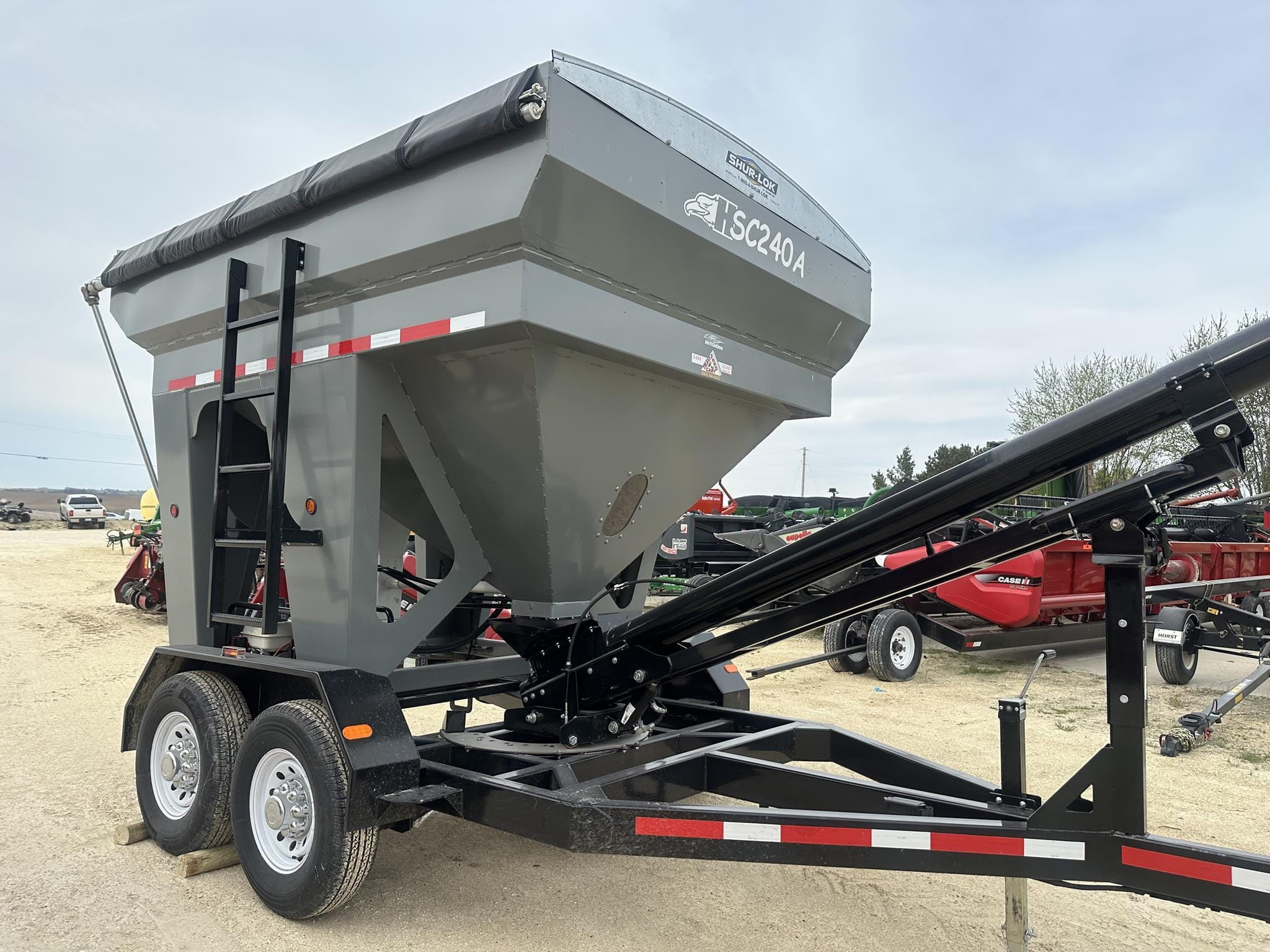 2025 Travis HSC240A Equipment Image0