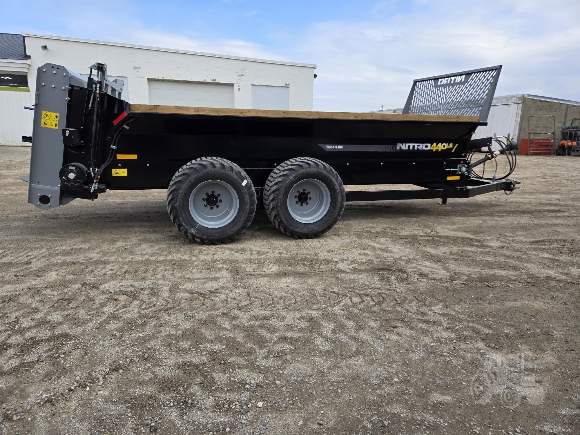 2025 Tube-Line Nitro 440LS Equipment Image0