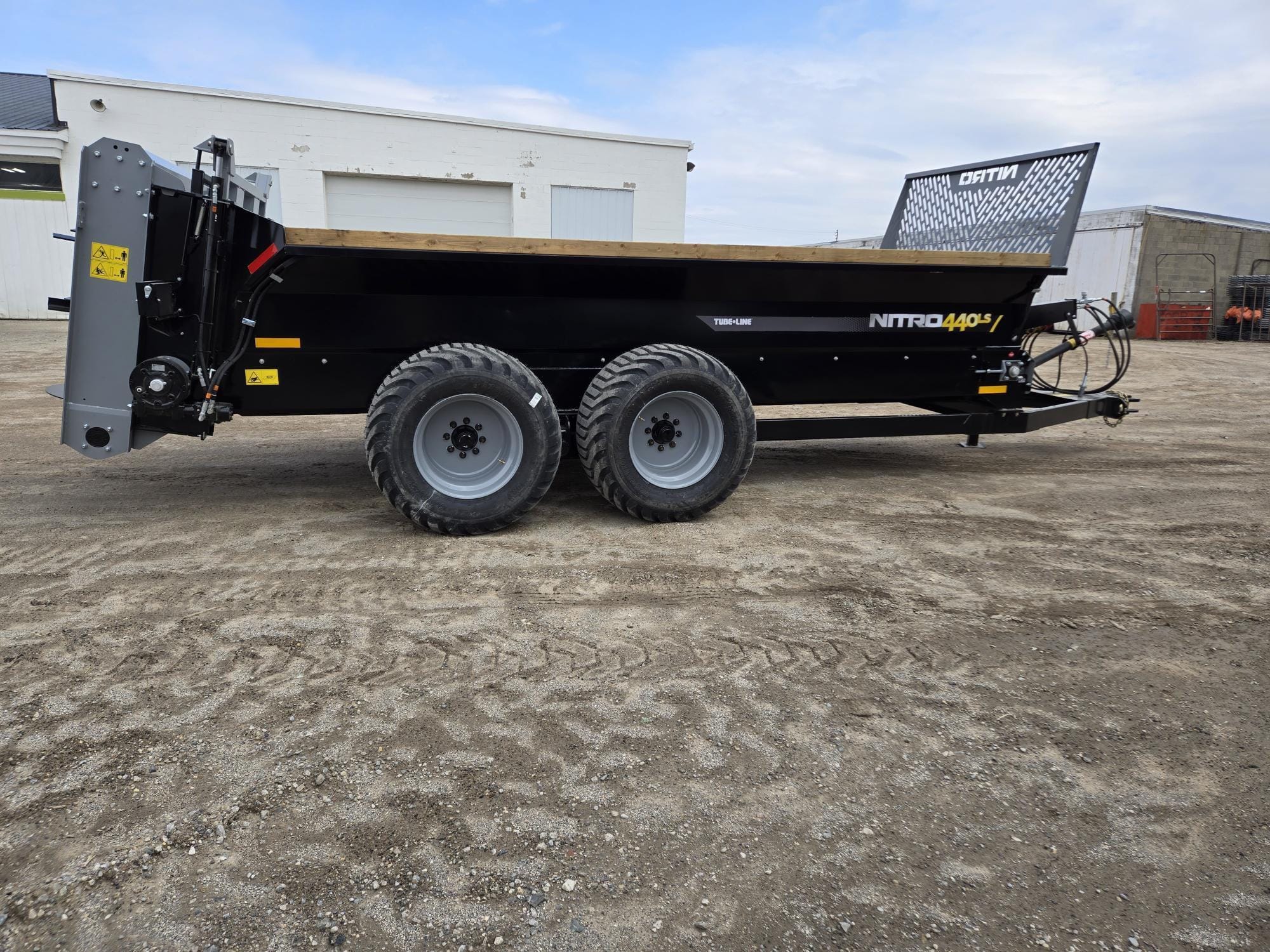 2025 Tube-Line Nitro 440LS Equipment Image0