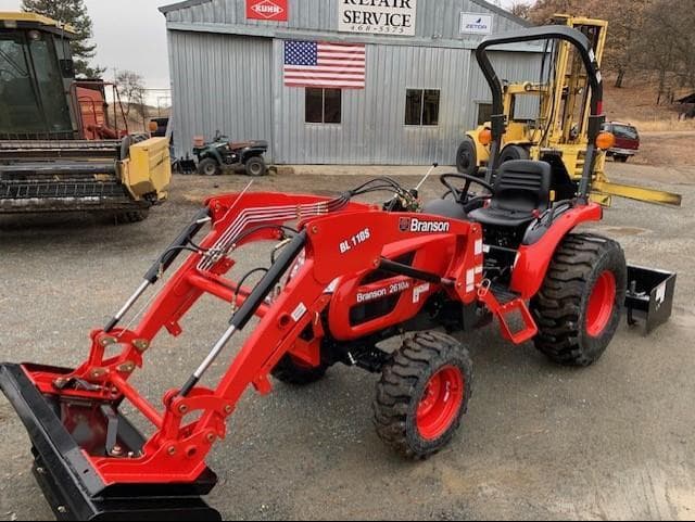 Image of TYM 2610H equipment image 4