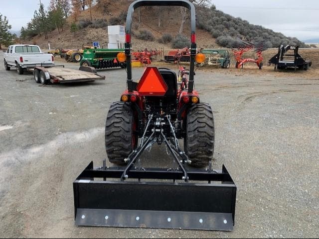 Image of TYM 2610H equipment image 2